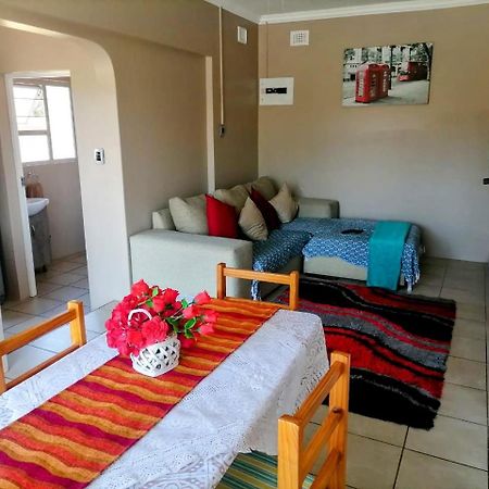 Poolside Guest House ميناء شيبستون المظهر الخارجي الصورة