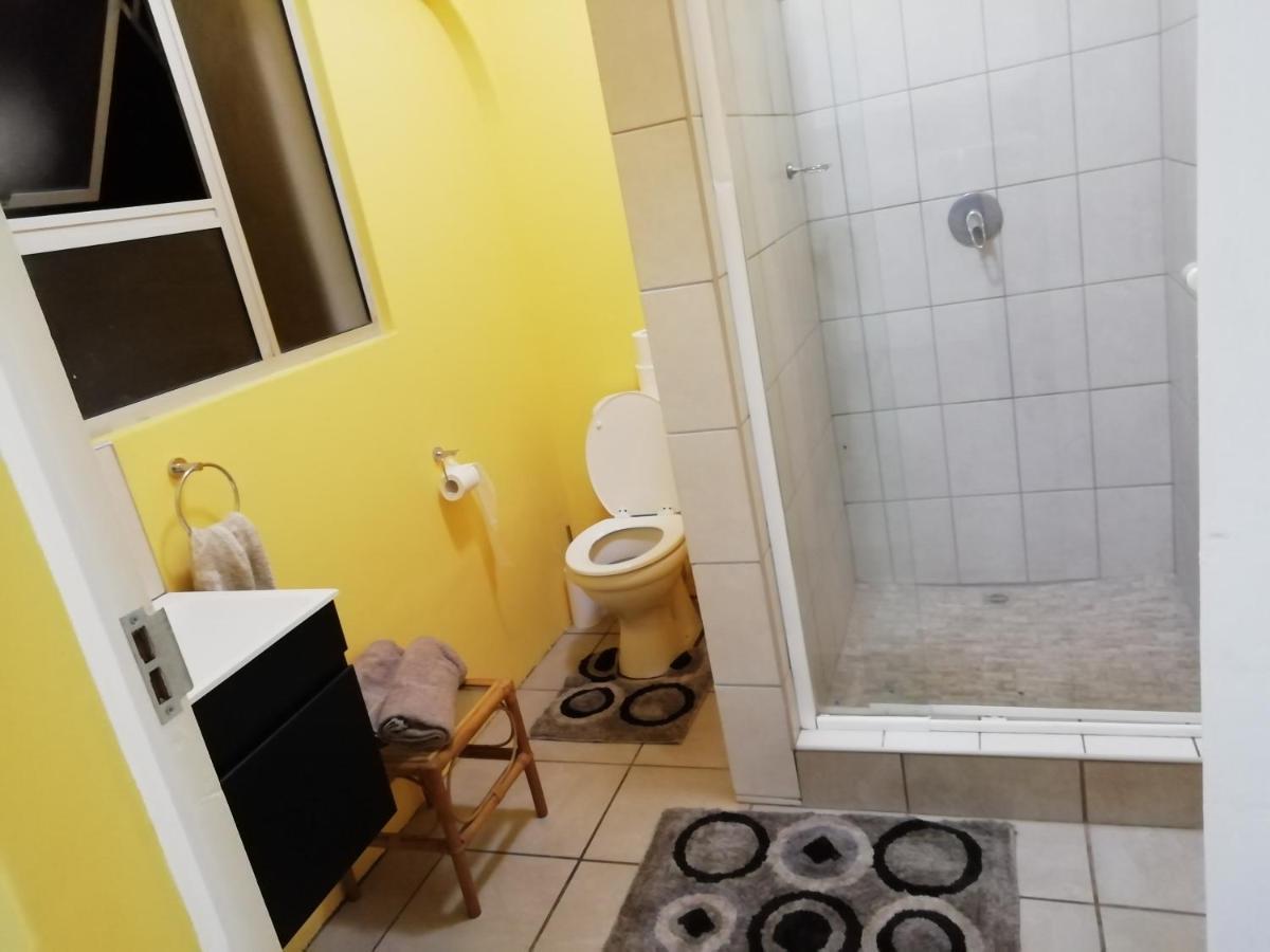 Poolside Guest House ميناء شيبستون المظهر الخارجي الصورة