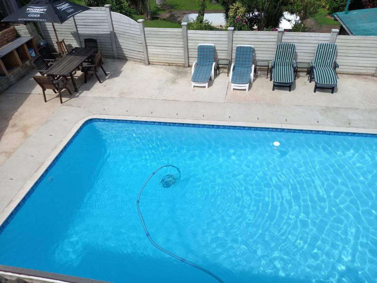 Poolside Guest House ميناء شيبستون المظهر الخارجي الصورة
