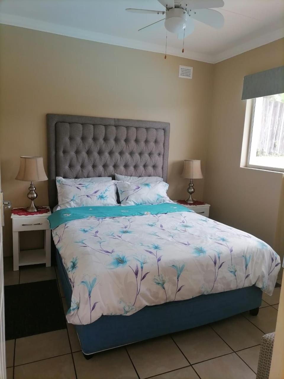 Poolside Guest House ميناء شيبستون الغرفة الصورة